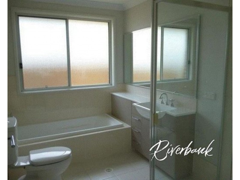 5 Sandstone Avenue, Glenmore Park NSW 2745