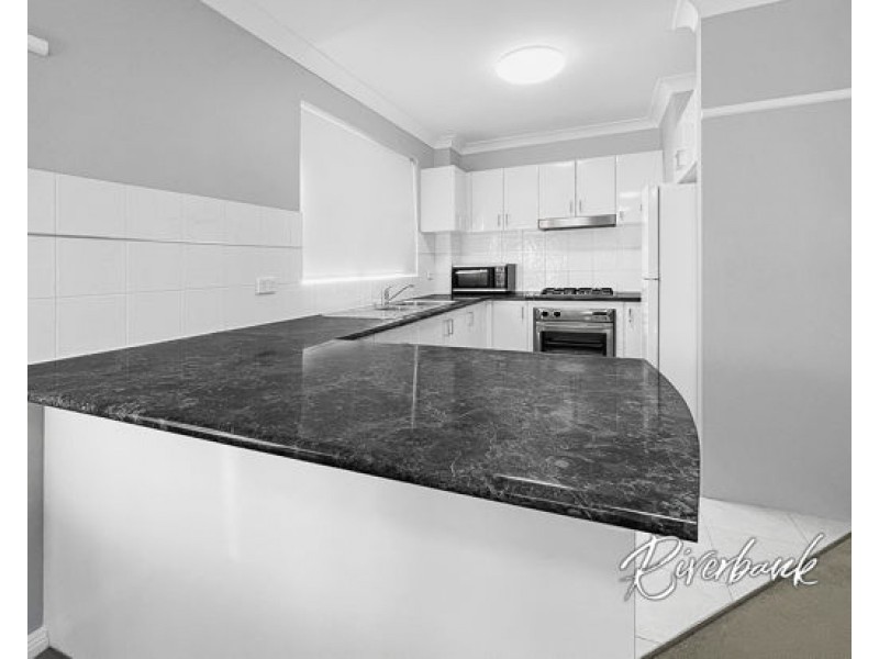 30/2-4 Kane Street, Guildford NSW 2161