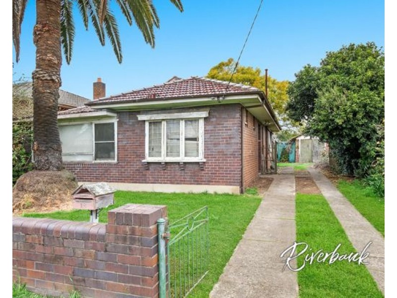 18 Locksley Avenue, Merrylands NSW 2160