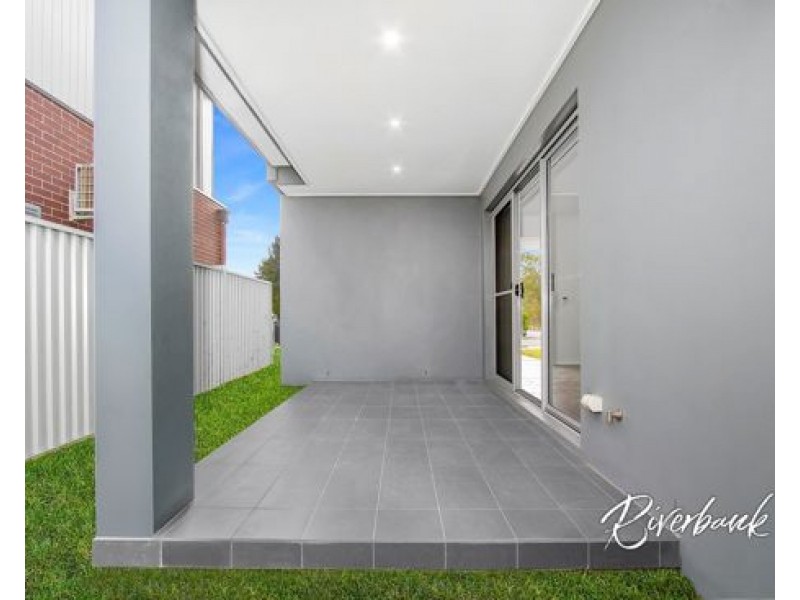 80 Glenmore Ridge Drive, Glenmore Park NSW 2745