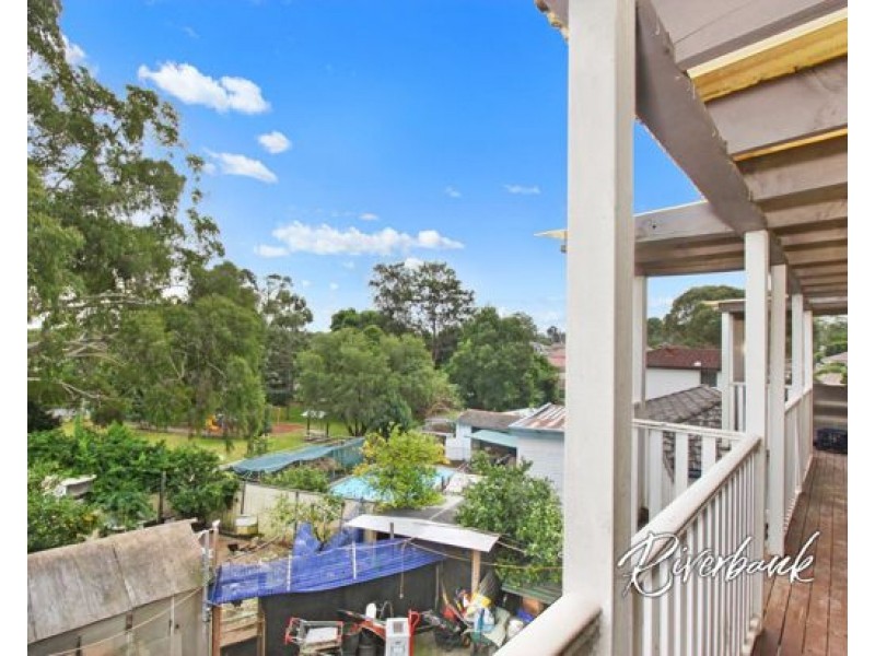 4 Hall Place, Guildford NSW 2161