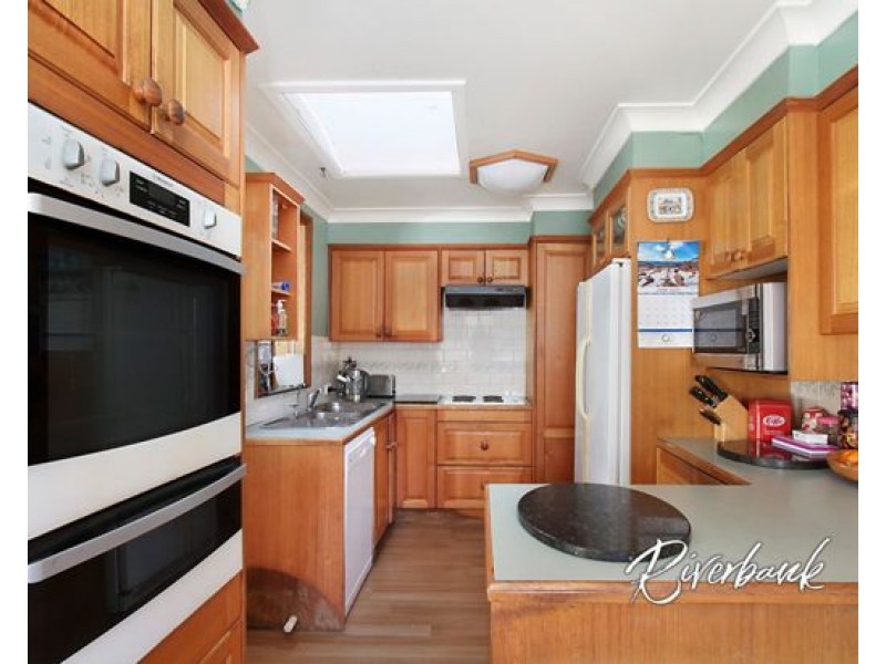 33 Kiama Street, Greystanes NSW 2145