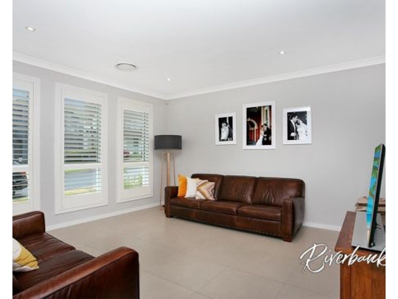 15 Binnet Street, Pemulwuy NSW 2145