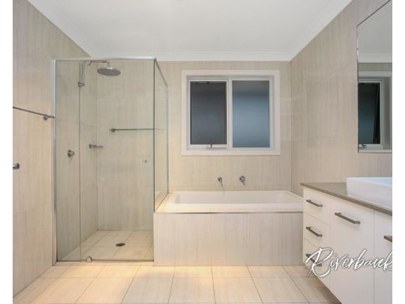 15 Binnet Street, Pemulwuy NSW 2145