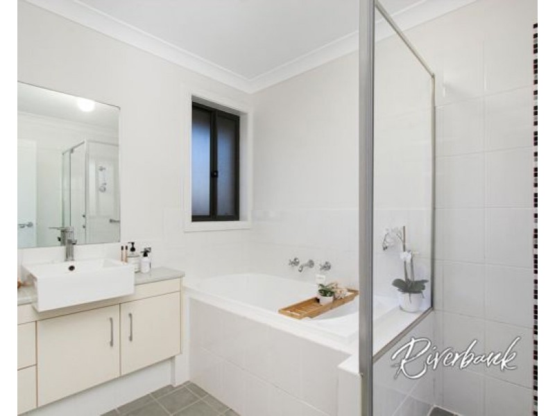 52 Grazier Circuit, Pemulwuy NSW 2145