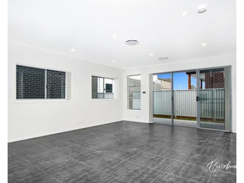 80A Glenmore Ridge Drive, Glenmore Park NSW 2745