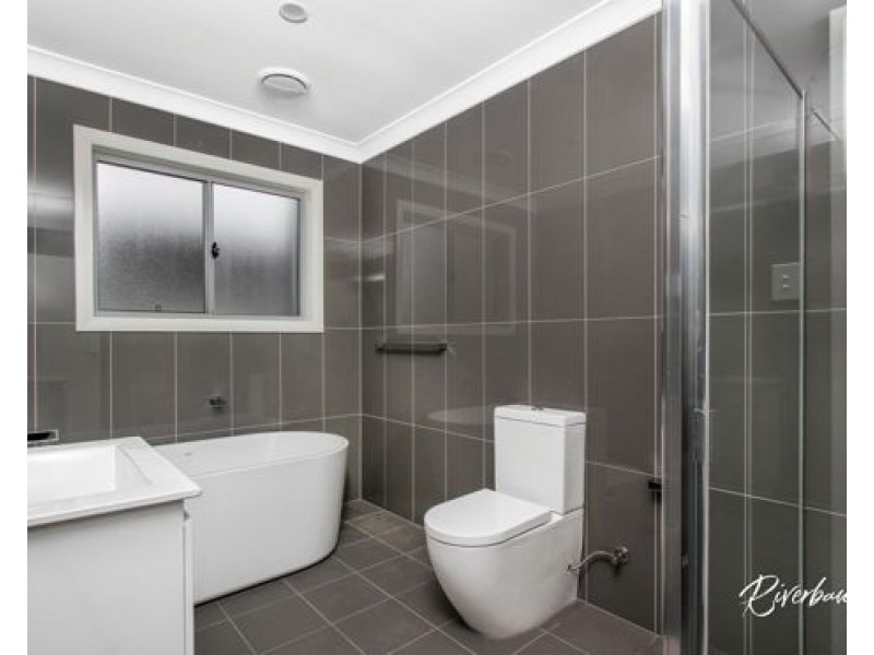 80A Glenmore Ridge Drive, Glenmore Park NSW 2745