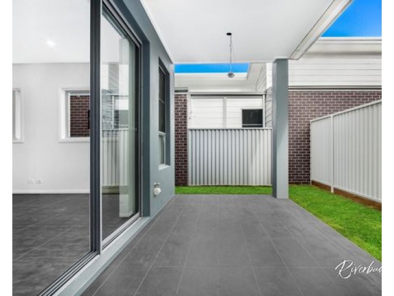80A Glenmore Ridge Drive, Glenmore Park NSW 2745