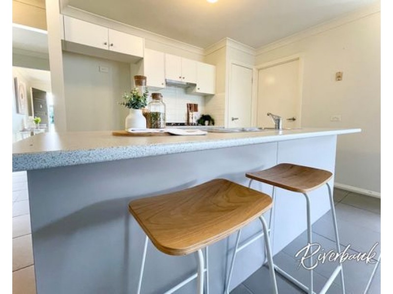 18 Fortune Street, Glenfield NSW 2167