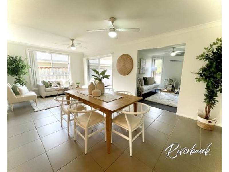18 Fortune Street, Glenfield NSW 2167