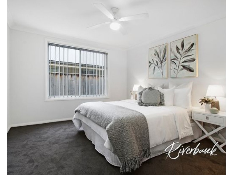 18 Fortune Street, Glenfield NSW 2167