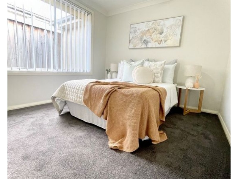 18 Fortune Street, Glenfield NSW 2167
