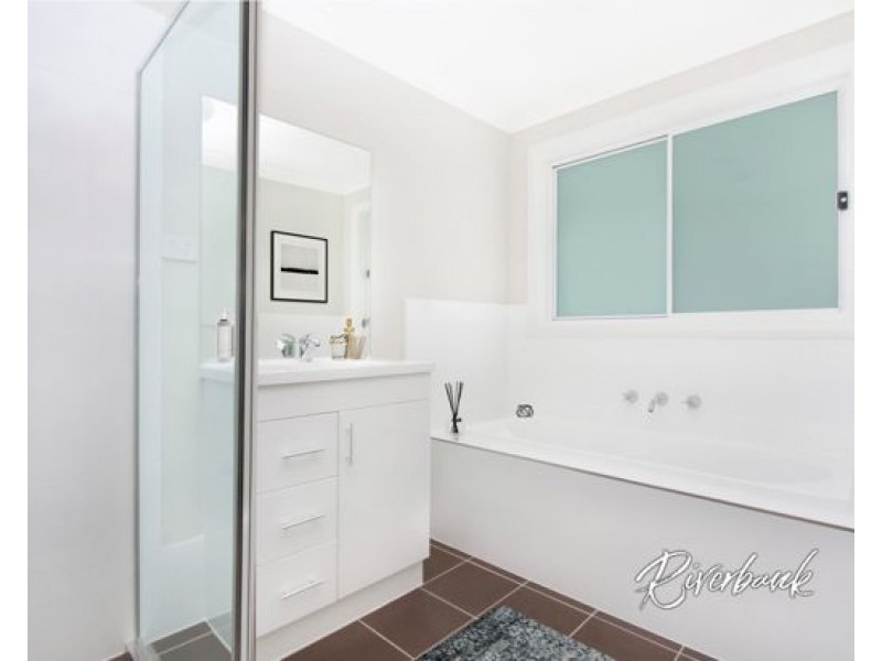 33 Clement Road, Edmondson Park NSW 2174