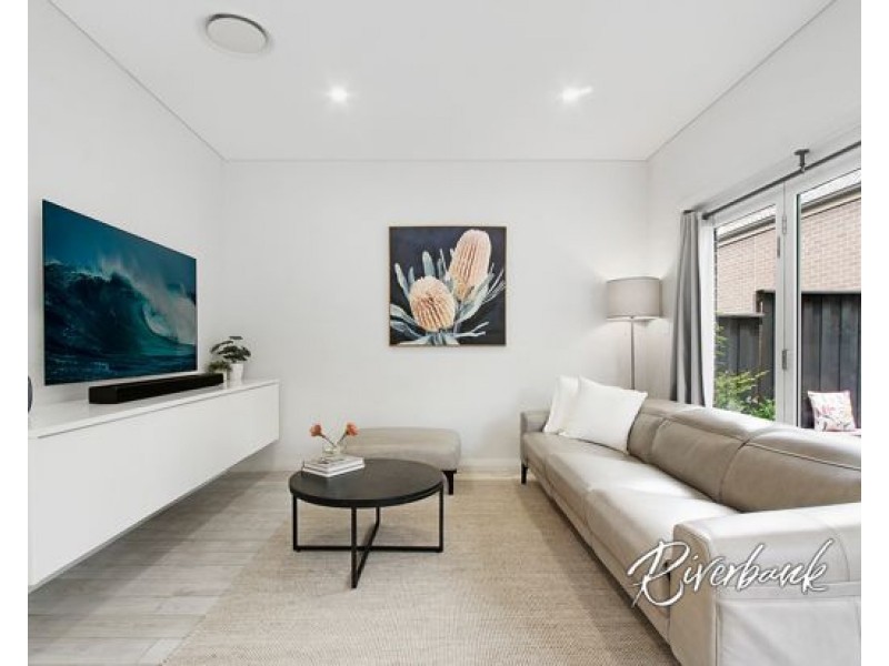 11 Nijong Drive, Pemulwuy NSW 2145