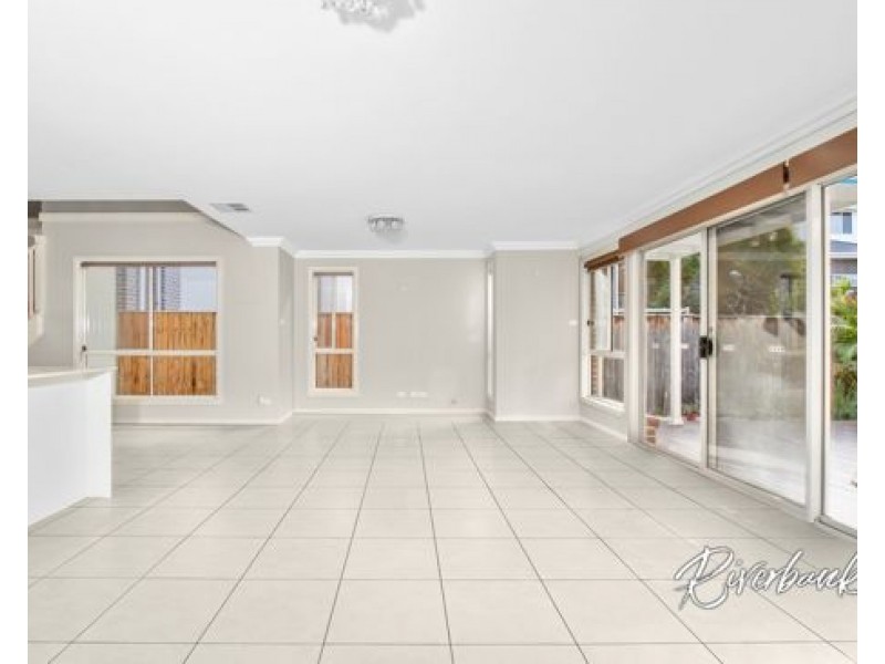 15 Baoma Avenue, Pemulwuy NSW 2145