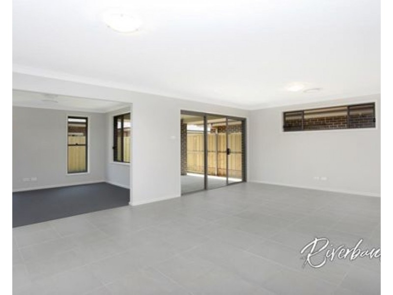 35 Dardanelles Road, Edmondson Park NSW 2174