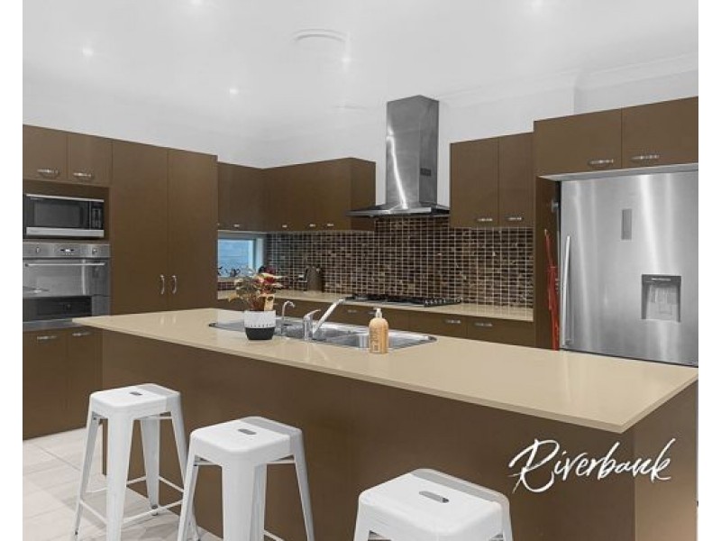 11 Parish Street, Pemulwuy NSW 2145