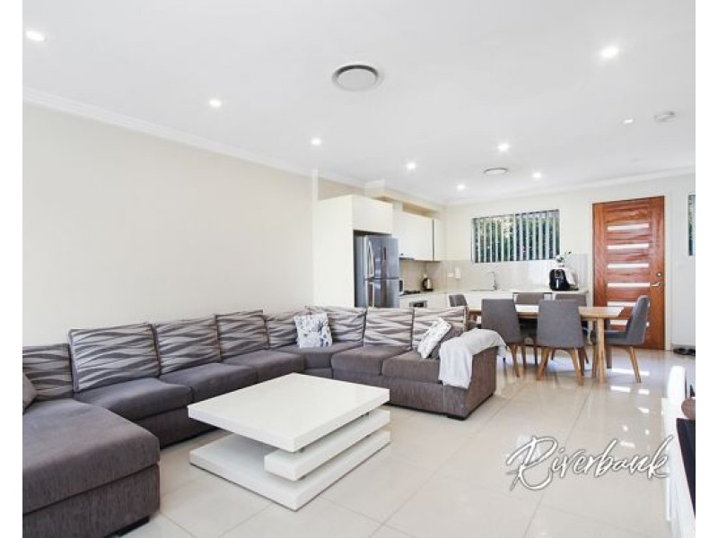 2/92 Burnett St, Merrylands NSW 2160