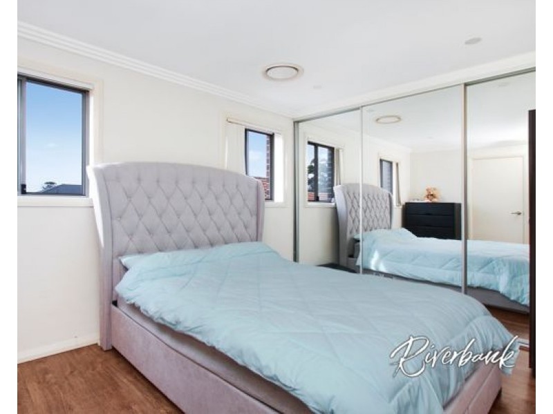 2/92 Burnett St, Merrylands NSW 2160