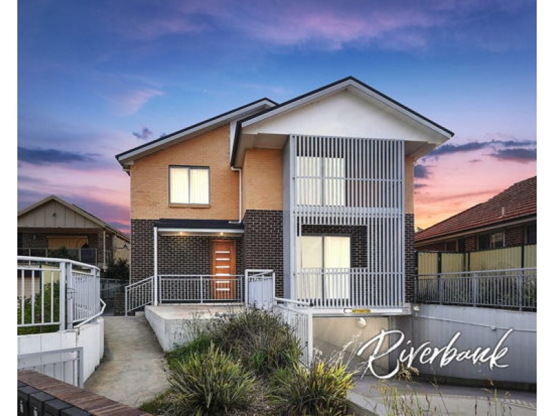 2/92 Burnett St, Merrylands NSW 2160