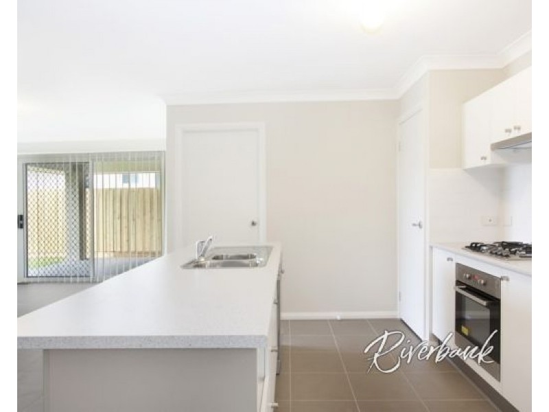 33 Clements Road, Edmondson Park NSW 2174