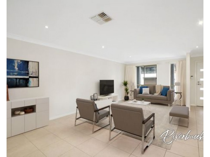 7 Pugh Avenue, Pemulwuy NSW 2145