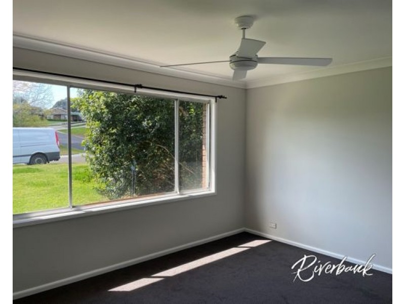 11 Robinson Road, Cranebrook NSW 2749