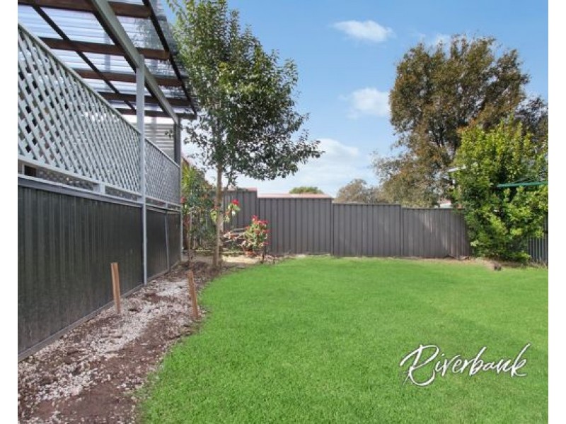 11 Robinson Road, Cranebrook NSW 2749