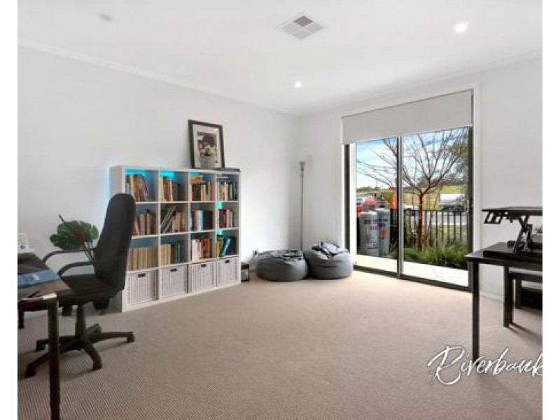 1 Grassland Street, Rouse Hill NSW 2155