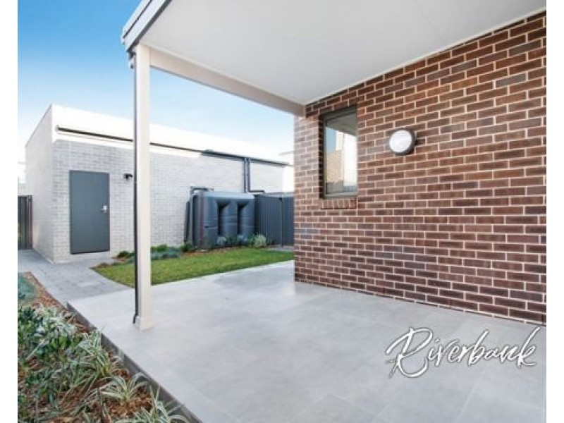 8 Barrett Street, Marsden Park NSW 2765
