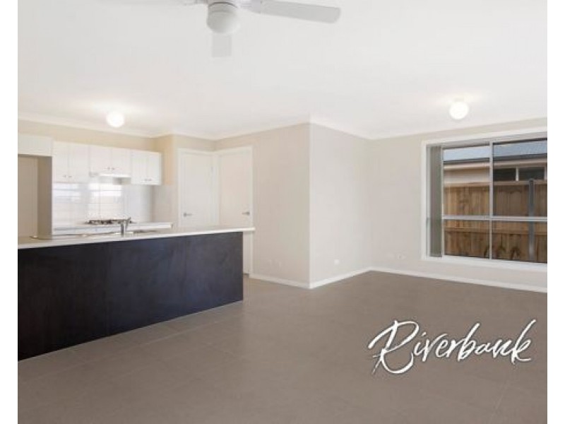 13 Asimus Circuit, Elderslie NSW 2570