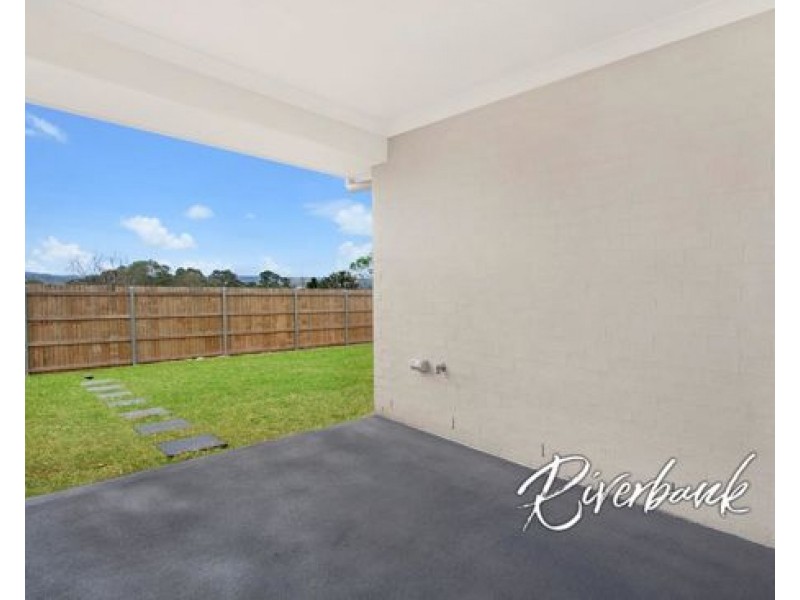 13 Asimus Circuit, Elderslie NSW 2570