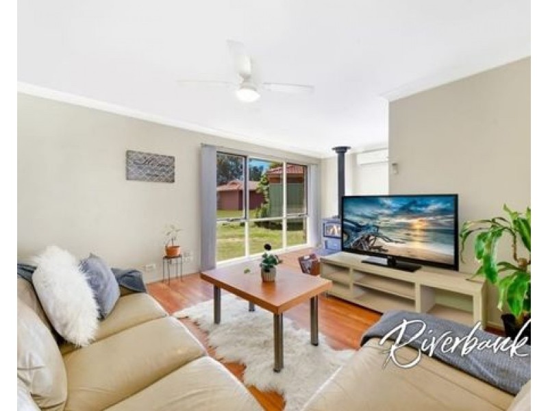 4 Avalon Place, Woodbine NSW 2560