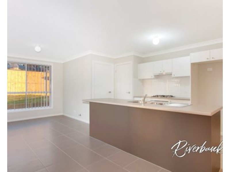 9 Teasdale Close, Elderslie NSW 2570