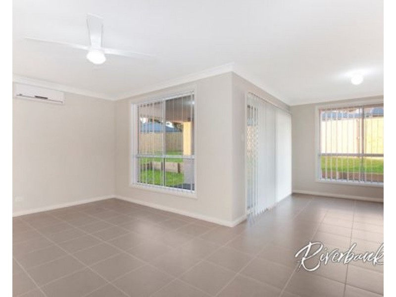 9 Teasdale Close, Elderslie NSW 2570