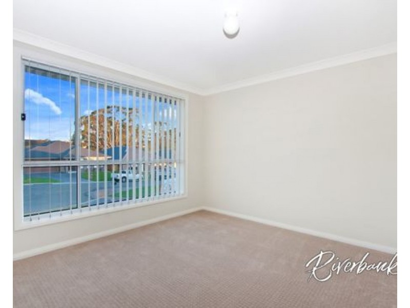 9 Teasdale Close, Elderslie NSW 2570