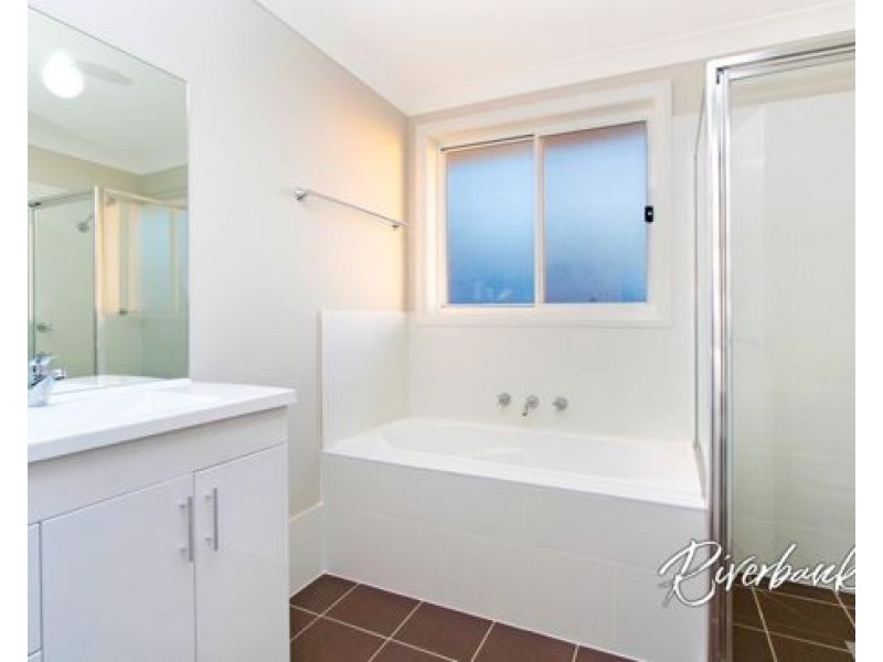 9 Teasdale Close, Elderslie NSW 2570