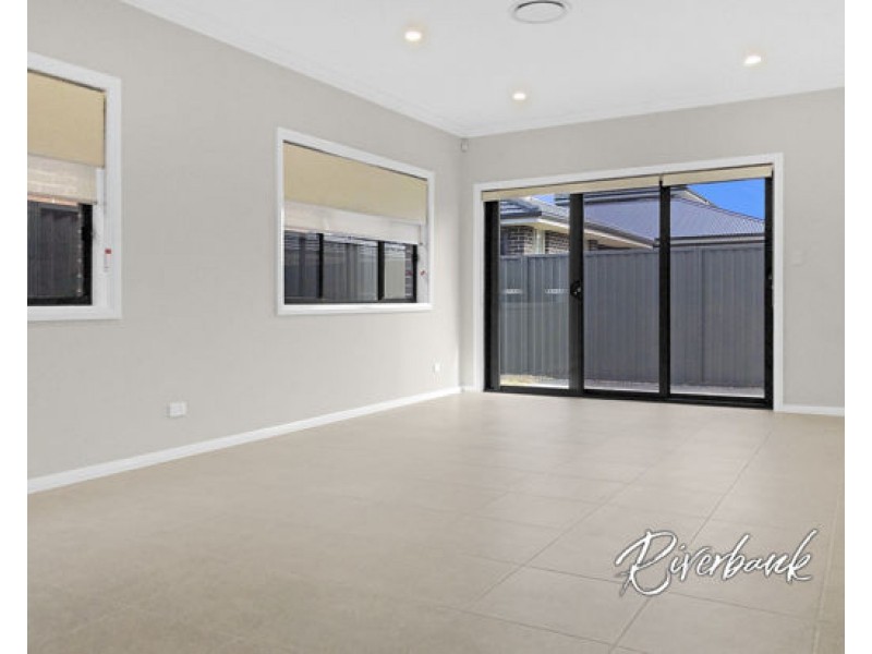 16 Florentine Parade, Marsden Park NSW 2765