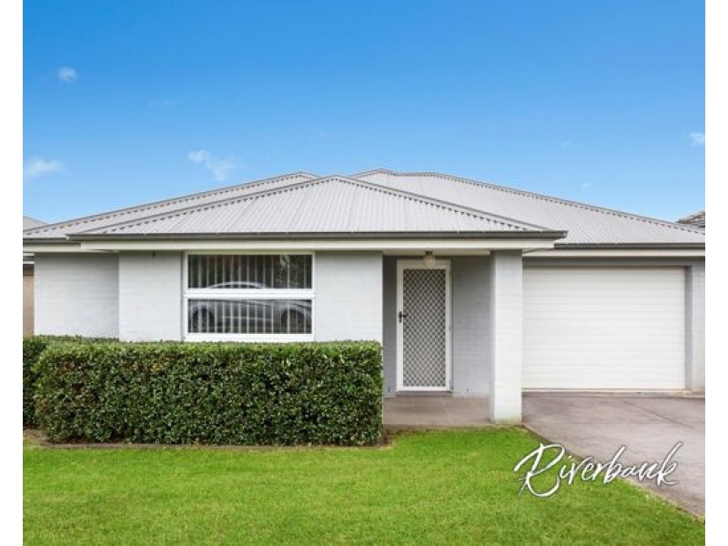 12 Fortune Street, Glenfield NSW 2167