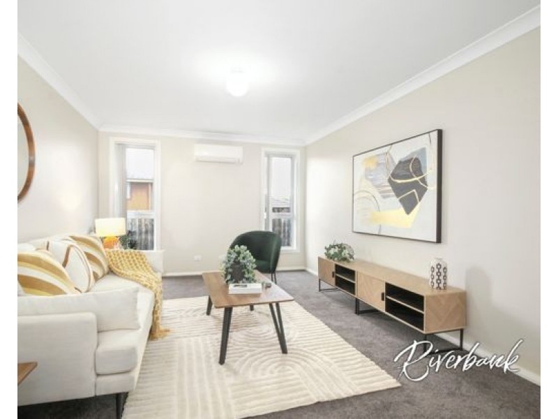 12 Fortune Street, Glenfield NSW 2167