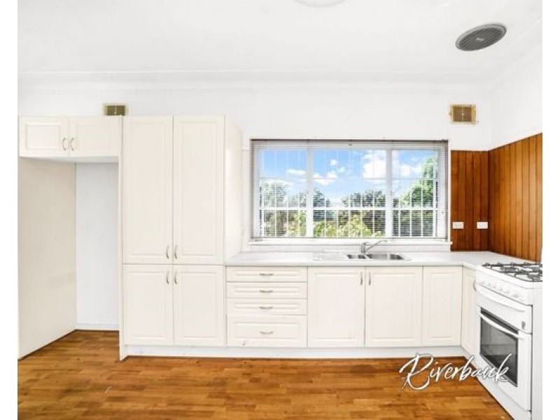 127 Windsor Road, Northmead NSW 2152