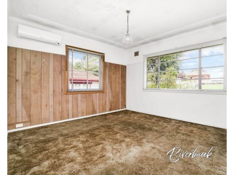 127 Windsor Road, Northmead NSW 2152