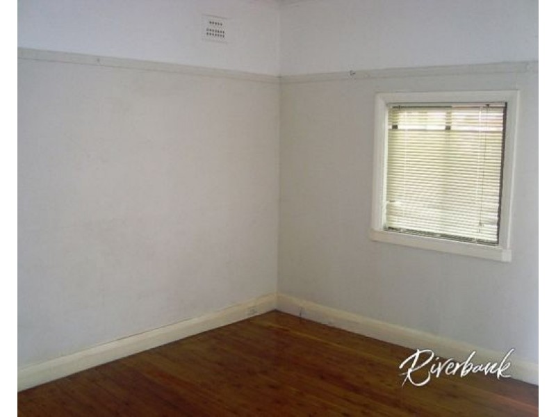 8 Broughton Street, Guildford NSW 2161