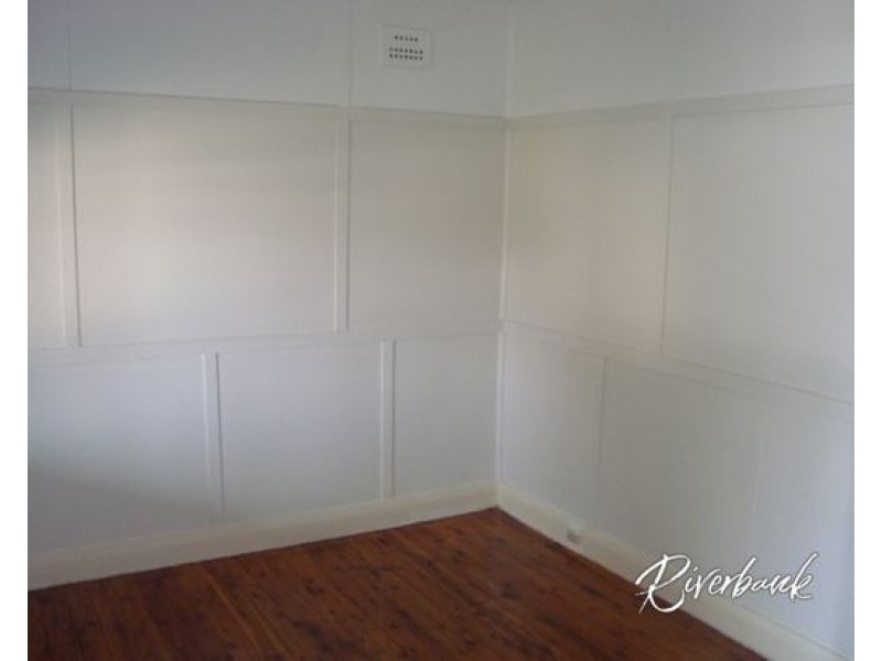 8 Broughton Street, Guildford NSW 2161