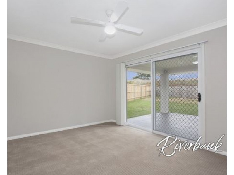 18 Dromedary Place, Macquarie Links NSW 2565