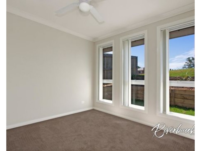 29 Asimus Circuit, Elderslie NSW 2570