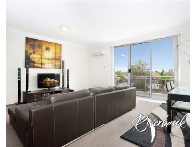 8/128-132 Woodville Road, Merrylands NSW 2160