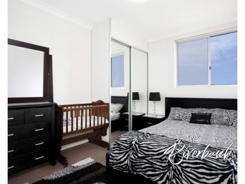8/128-132 Woodville Road, Merrylands NSW 2160
