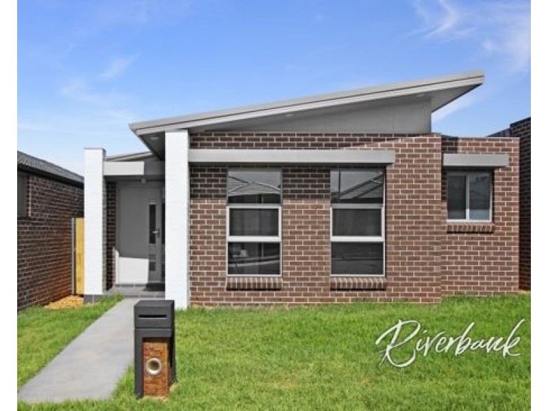 31 Hydrus Street, Austral NSW 2179