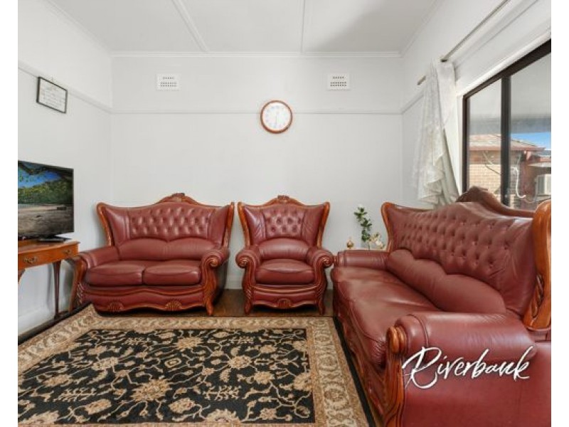 8 Broughton Street, Guildford NSW 2161